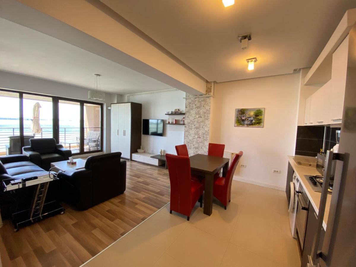 Amazing View Apartment Mamaia Bagian luar foto