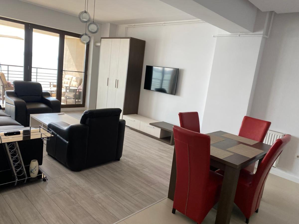 Amazing View Apartment Mamaia Bagian luar foto