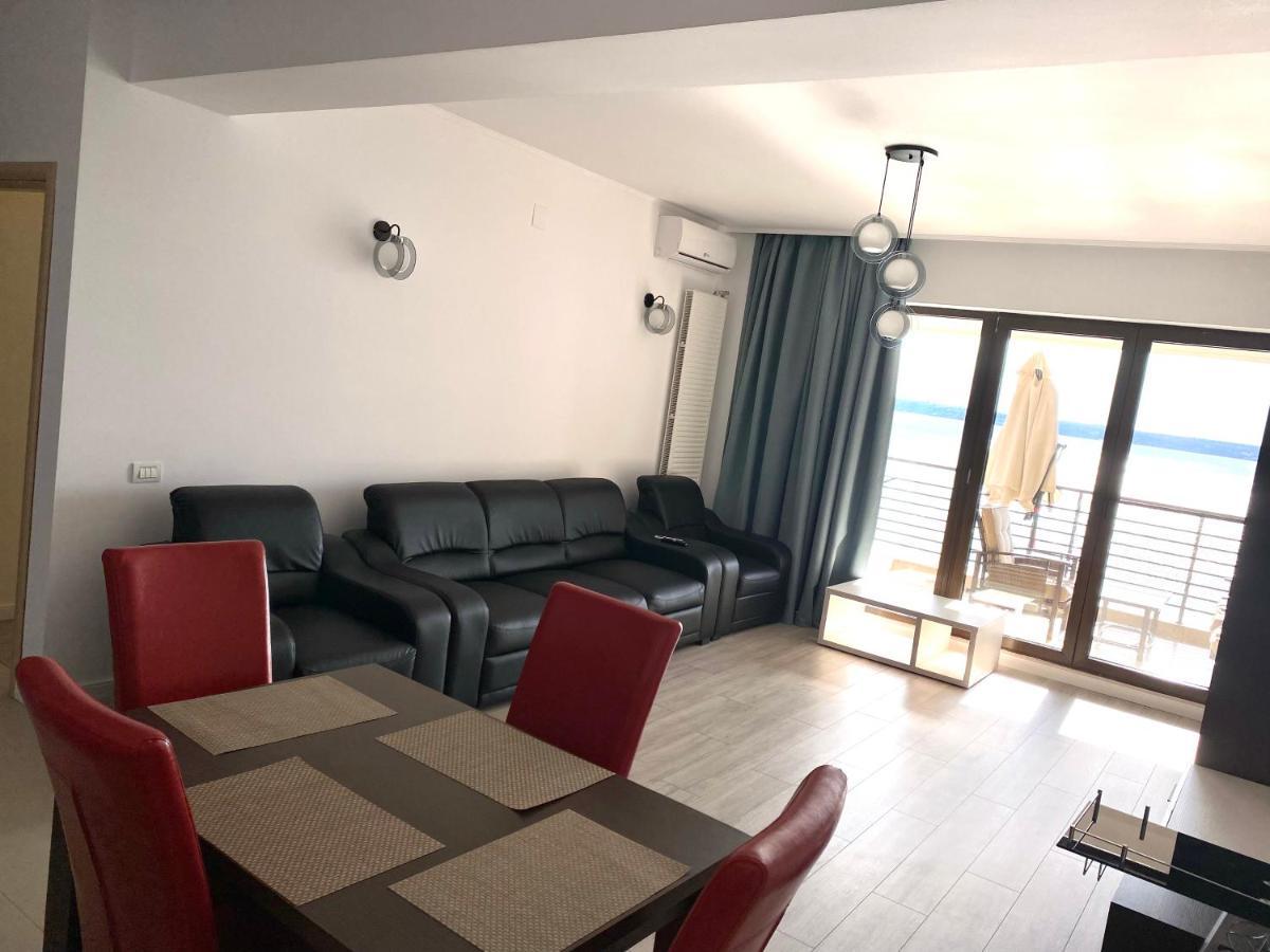 Amazing View Apartment Mamaia Bagian luar foto